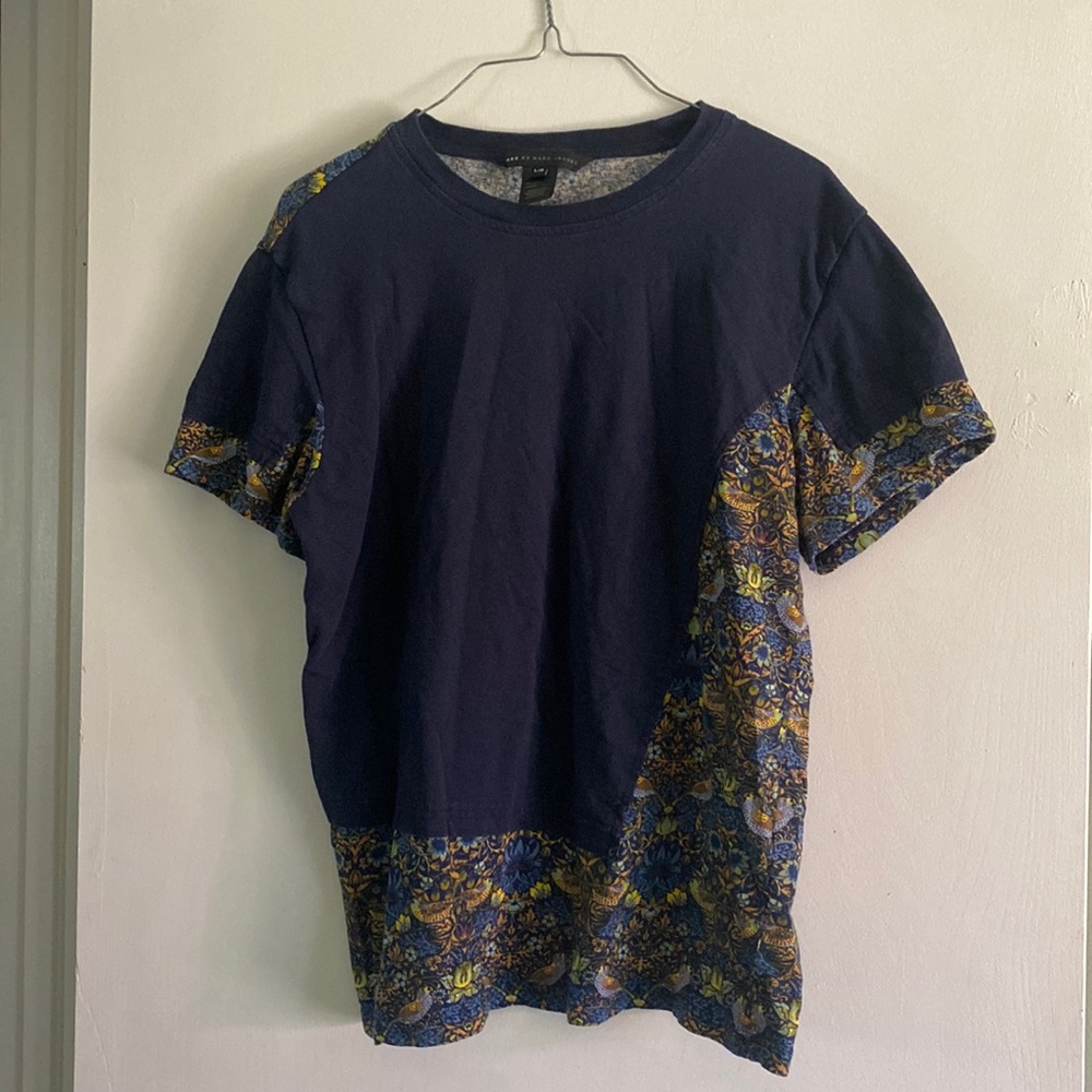 Asymmetrical Bird Victorian Style T-Shirt